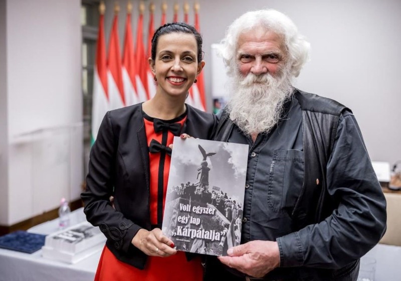 Könyvbemutató és kerekasztal-beszélgetés a Kárpátalja című lap örökségéről