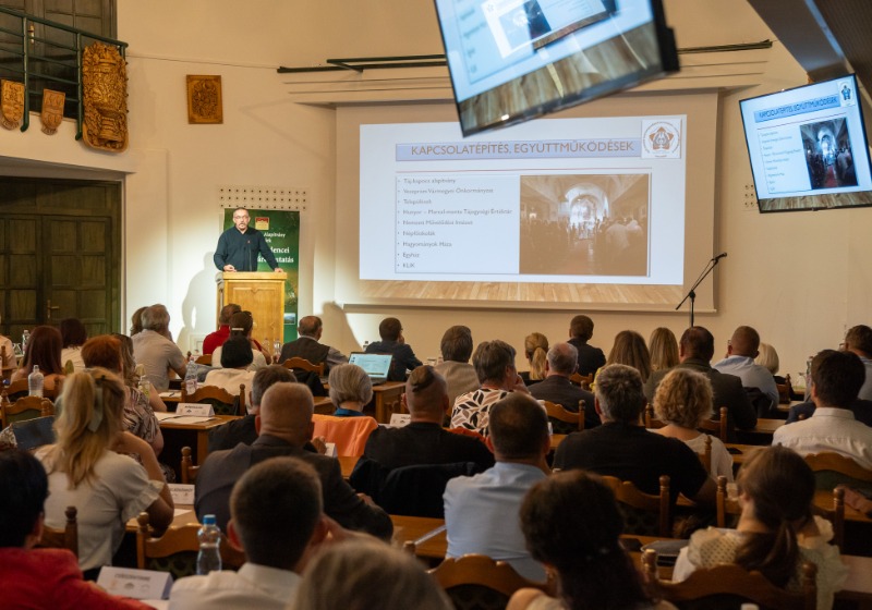 A Kárpát-medencei Népfőiskolai Hálózat szakmai konferenciája - VIDEÓ
