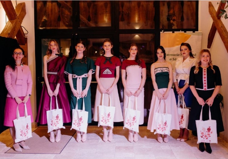 Nőkről nőknek – kárpátaljai értékeink bemutatkozása a székely és barcasági  csángó közönség előtt