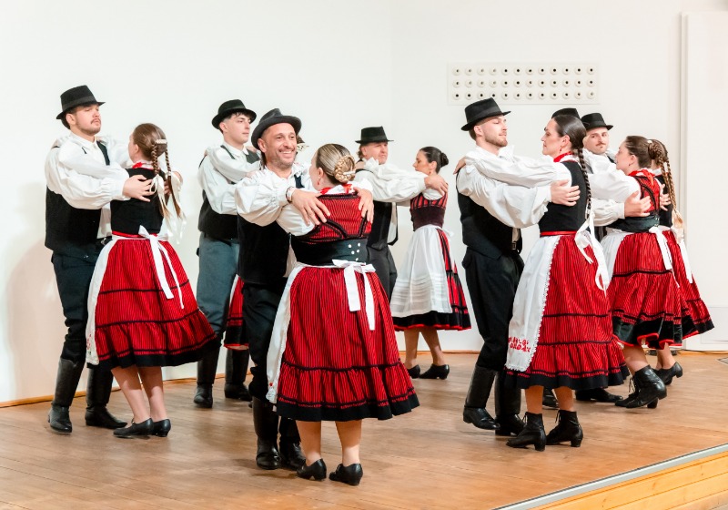 Uruguay néptánccsoport járt a Hungarikum Ligetbe