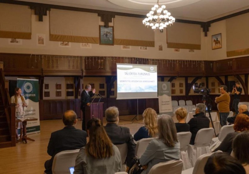 Táj-Érték-Turizmus konferencia a Táj-Kapocs az Együttműködő Közösségekért Alapítvány szervezésében Sümegen