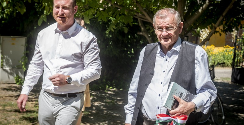 2025.07.03_Izsák_Rongyos _Gárda_Konyvbemutato_01