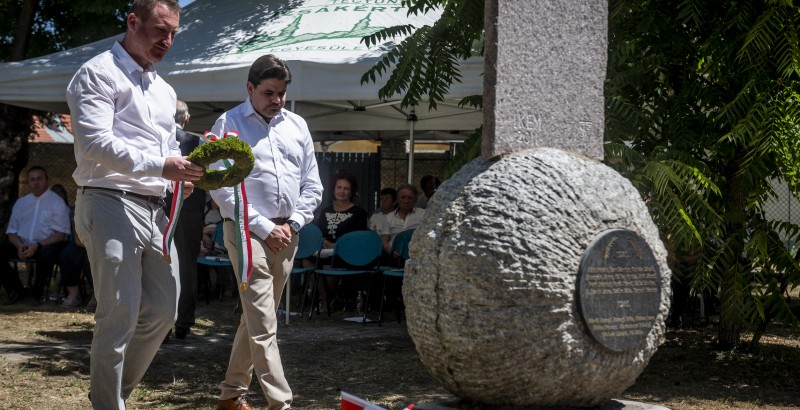 2025.07.03_Izsák_Rongyos _Gárda_Konyvbemutato_13