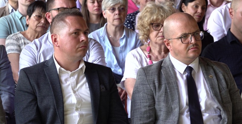 20250711-panelbeszegetes8